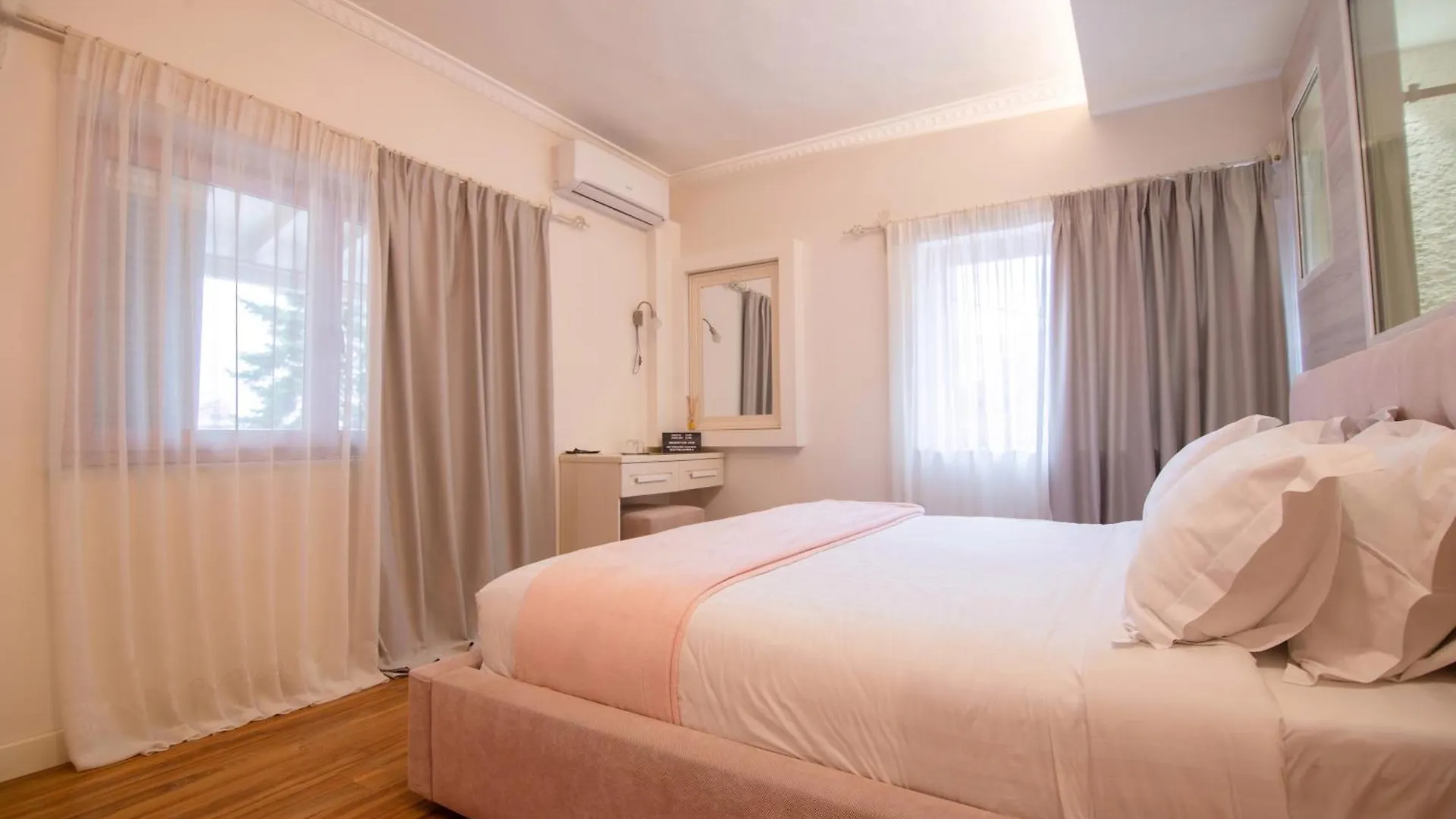 Meri Boutique Hotel Korce 0*,  Albania
